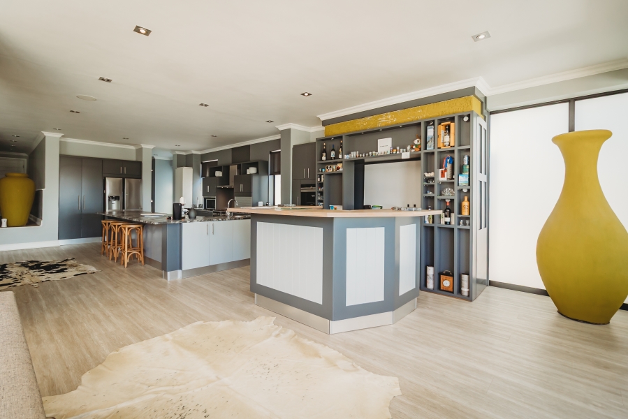 4 Bedroom Property for Sale in Herolds Bay Western Cape